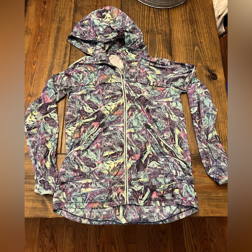 Lululemon jacket, size 8